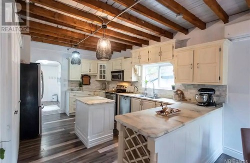 Clifton Royal Casa | Private house/large hottub/sauna & optional "Adult/Red room"