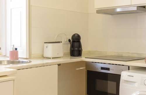 Mafamude Casa | Oportoland T2 Suites - A 8 minutos de Oporto (Metro a 50 m)