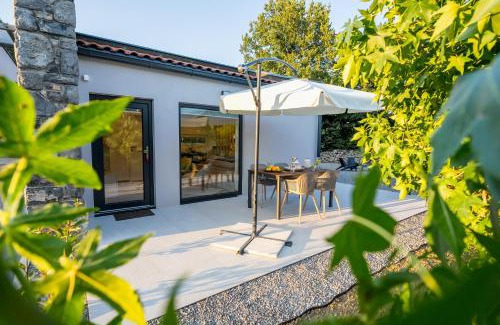 Lokev Casa | Private House - Serenity home