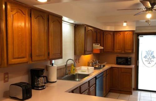 Hopelawn Apartamento | Private house with 4 bedrooms and 2 bathrooms and direct NYC Manhattan train only 10 minute walk away