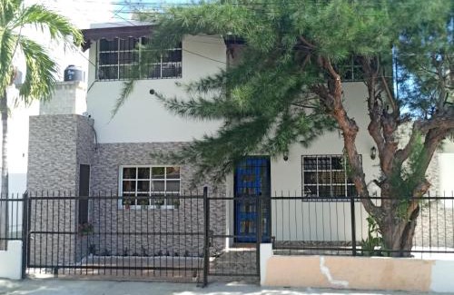 Santo Domingo Casa | Private House with Pool, AC, BBQ, Fast Wi-Fi, Pet & Family Friendly, Near Colonial Zone, Mirador Sur Park & Ocean, in Santo Domingo