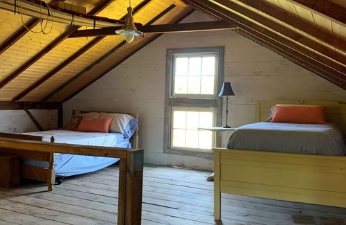 Honesdale Otro | Private, idyllic, 1811 farmhouse on 40 acres with pool
