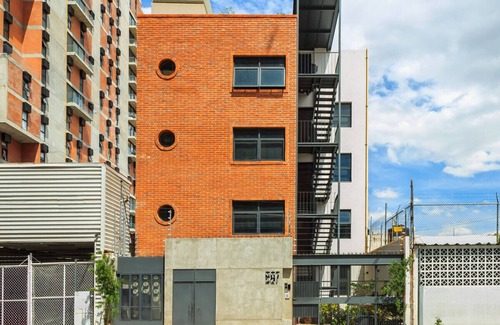 Guadalajara Apartamento | Private, Industrial Style Flat,Pet Friendly 1 BD by Tribu San Martin