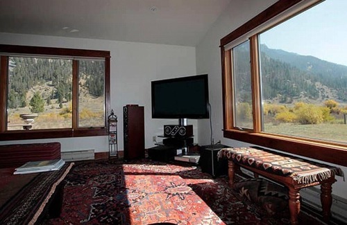 Porcupine Park Casa | Private Island in Big Sky-Great Fishing & Hunting
