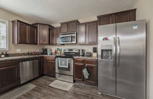 Westgate Casa | Private Jacksonville Getaway Near Topsail Beach!