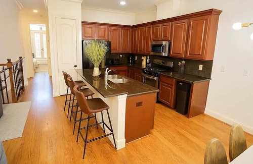 Woodlake - Briar Meadow Casa | Private Jacuzzi Gem | Galleria | Sleeps 8