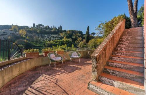 Santo Spirito Villa | Private Jacuzzi - Villa Bellosguardo in Florence Historic Center