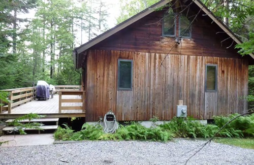 Mount Desert Cabina | Private Lake Access near Acadia National Park - 3 bedrooms available