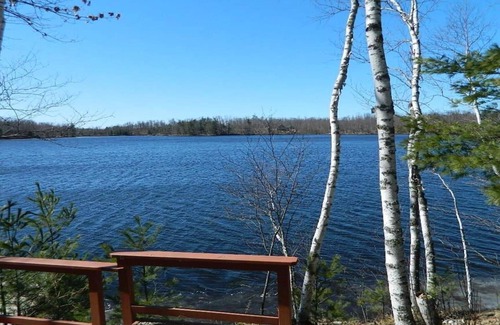 Hayward Casa | Private Lake Home en el hermoso gato tigre! Pontón incluido para las semanas de verano