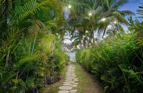 Ojus Casa | Private lake house +huge yard in Aventura