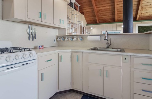 Lake Leelanau Cabaña | Private Beachfront cottage on Lake Michigan Good Harbor Bay south of Leland
