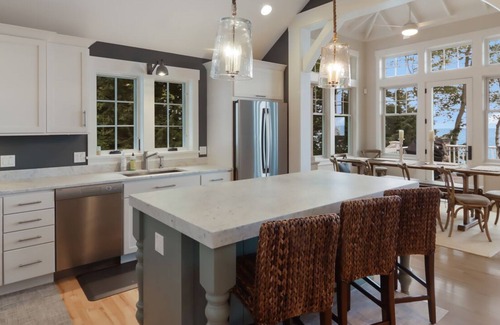 Leland Casa | Private Lake Michigan lakefront luxury retreat North of Leland w stunning views