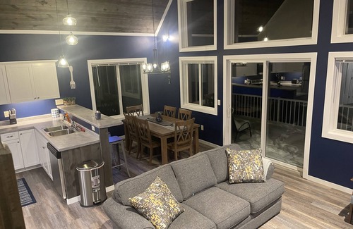 Hayward Casa | Private Lake/quiet sports getaway, magnificent scenery and abundant wildlife