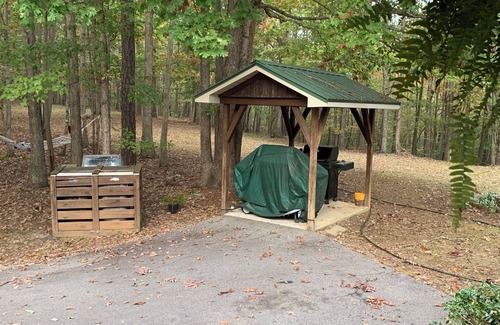 Ruffin Cabina | Private Lake/Sport Clay Range 30 Min to GSO, VIR, Martinsville 10 min Danville
