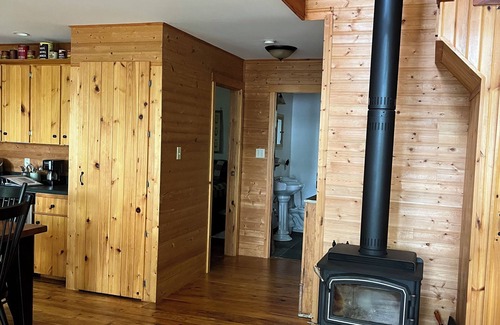 Italy Cross Cabaña | Private Lakefront Cottage