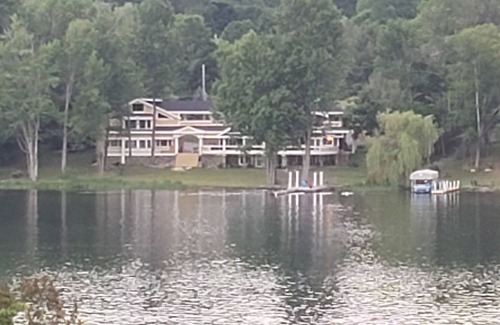Cazenovia Casa | Private lakefront adirondack style home