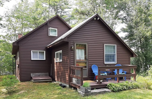 Bristol Cabaña | Private Lakefront Cottage Retreat