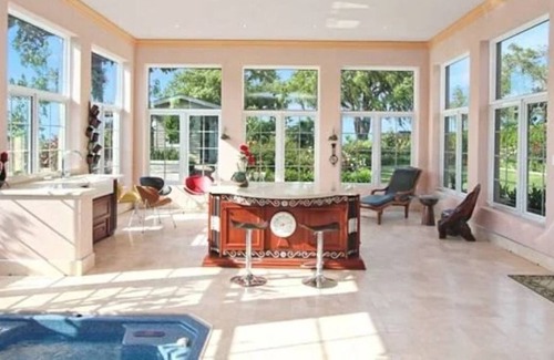 Grimsby Casa | Private Lakefront Estate House - Lake Patio - Indoor Pool