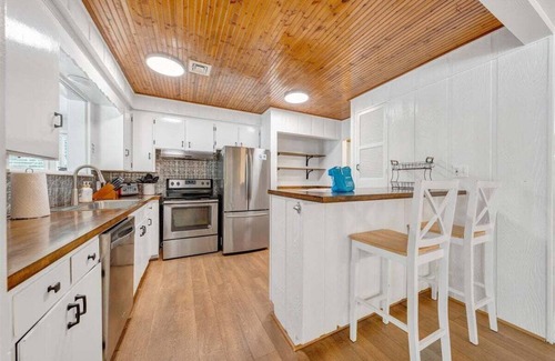 Goodview Casa | Private Lakefront Home W/ Dock, Fire pit, outside shower & Hot tub