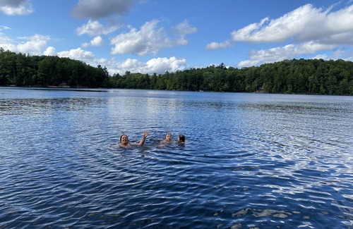 Algonquin Highlands Cabina | Private Lakefront Retreat, Nature Lover’s Paradise