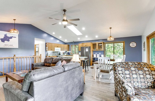 Spicer Casa | Private Lakefront Retreat w/ Hot Tub, Deck & Views