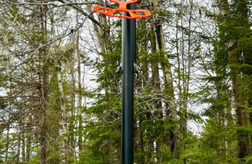 Presque Isle Cabina | Private Lakefront Stay with Beautiful Sunset Views, Kayaks, & Kid’s Area