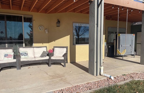 Pueblo West Casa | private lakeside hideaway boaters dream lake pueblo state park pets ok