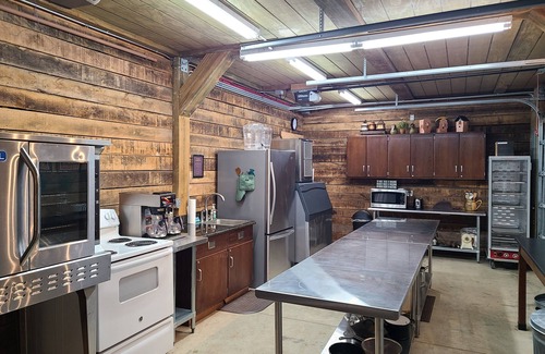 Springville Cabina | Private Lakeview Cabin + Fishing & Trails