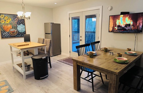 North Saanich Casa | Private large up to 4 bedroom waterfront suite, pet friendly. -Long Term Winter-
