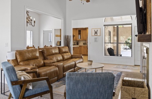 Bullhead City Casa | PRIVATE Launch & Beach, 3 Bd, 2 Ba - "The Bullhead Boho"
