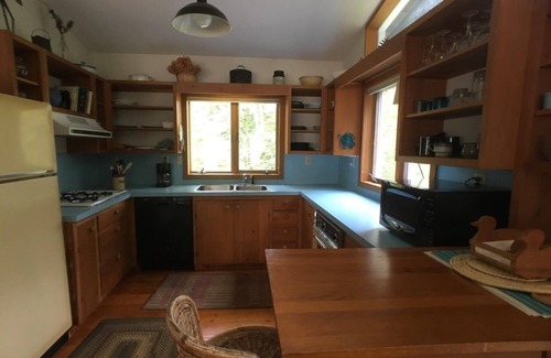 Pleasant Point Casa | Davis Cove Vacation Home