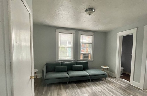 Little Italy Casa | Private Little Italy Room near University Hospital + CWRU