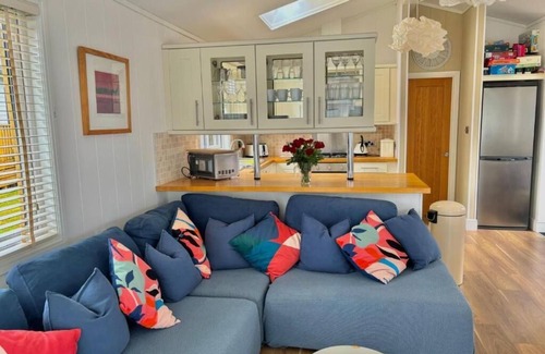Salcombe Cabina | Private Lodge in a beautiful surroundings. Salcombe town 10-15 mins by car.
