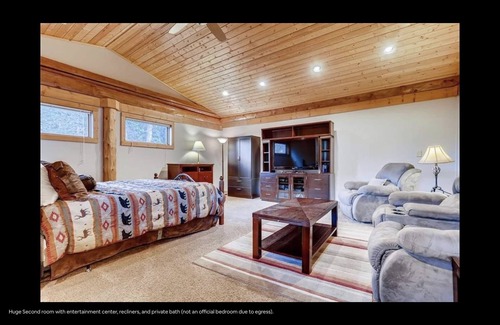 Breckenridge Cabina | Private lodge with STEAM ROOM, huge deck, Mountain Views!
