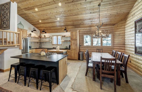 Breckenridge Cabina | Private log cabin in the woods with everything you come to Colorado for