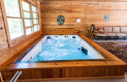 Mcalpin Cabina | PRIVATE Log Cabin with Indoor pool sauna and gym YOU RENT IT ALL NO ONE ELSE
