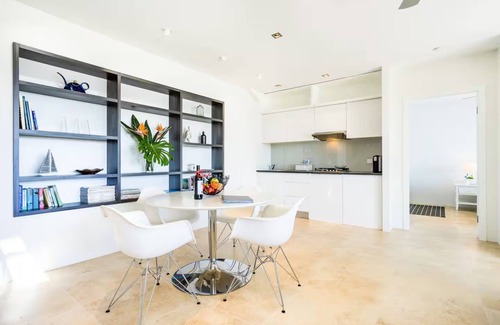 Avalon Beach Casa | Private Luxury Apartment with stunning Pittwater Views