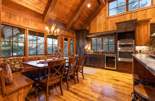 Nisswa Casa | Private Luxury Compound on the Gull Lake Chain with Theater, Tennis, Sauna, Hot Tub (25+ pp.)