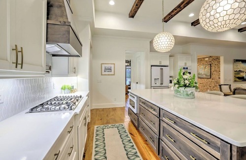 Appling Casa | Private, luxury home for Master's with Pool