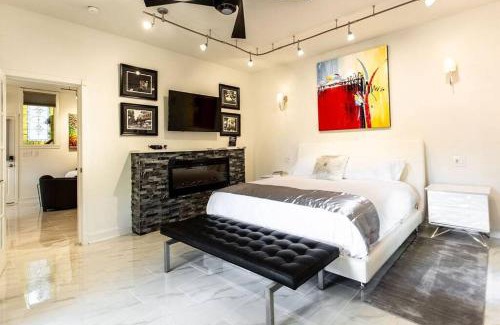 Eureka Springs Historic District Apartamento | Private Luxury Suite with Hot Tub Downtown Eureka Springs