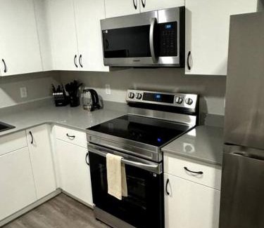 West Edmonton Apartamento | Private Luxury Suite Near West Edmonton Mall
