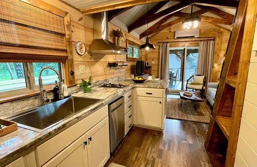 Pawleys Island Cabina | Private Luxury tiny home . Ideal for golfers, beachgoers, and outdoor adventures