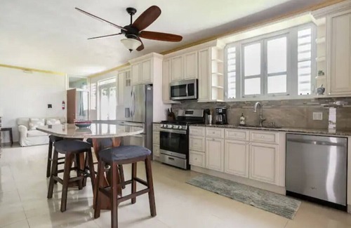 Cienaga Alta Casa | Private Luxury Villa in El Yunque Rainforest/Pool and Generator
