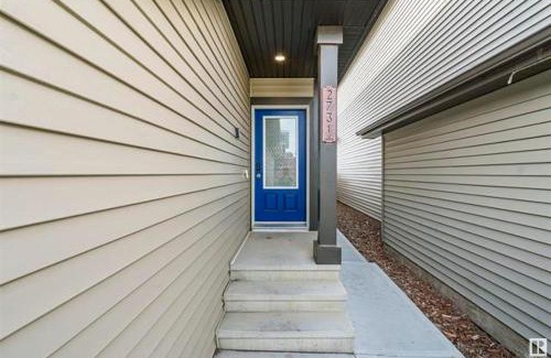 Southwest Edmonton Casa | Private Master Bed Room A