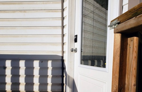 Hinton Casa | Private mobile home in Hinton only 45 minute drive to Jasper