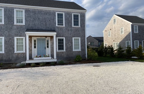 Nantucket Town Apartamento | Private Modern Bedroom In a Central Location