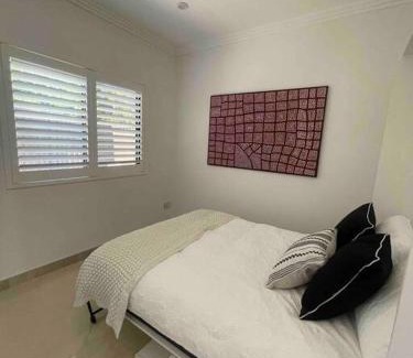 Regents Park Apartamento | Private, Modern & Luxurious Granny Flat