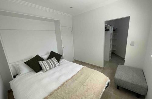Regents Park Apartamento | Private, Modern & Luxurious Granny Flat