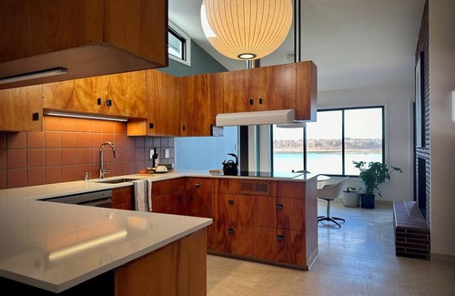 Astoria Casa | Private Modern Retreat with Stunning Riverfront Views!