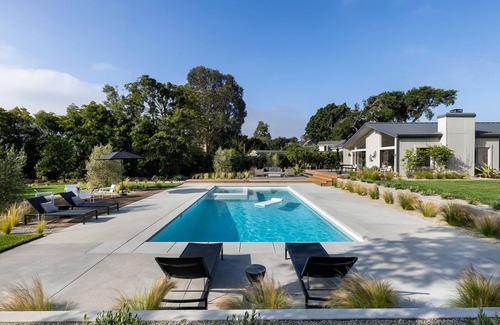 Hedgerow Casa | Montecito Moderno - A pie de playa, restaurantes y tiendas.